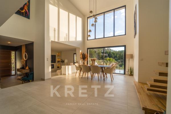 Villa contemporaine avec vue panoramique