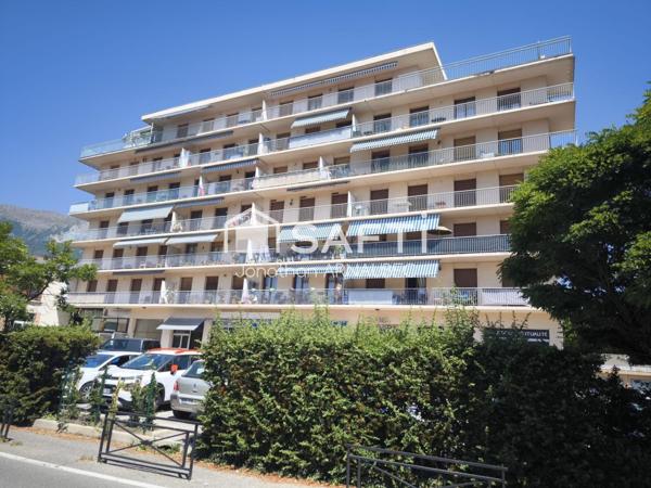Appartement lumineux avec balcon, ascenseur et parking à Gap