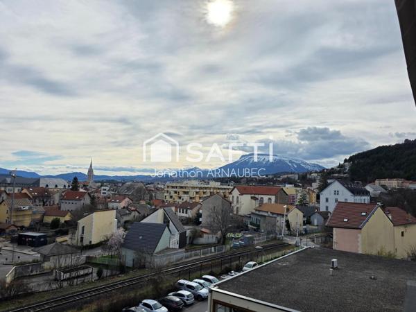 Appartement lumineux avec balcon, ascenseur et parking à Gap