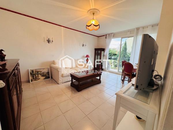 GRAND APPARTEMENT DE TYPE 3 , TRAVERSANT ET LUMINEUX