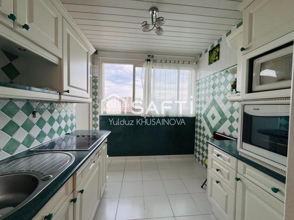 GRAND APPARTEMENT DE TYPE 3 , TRAVERSANT ET LUMINEUX