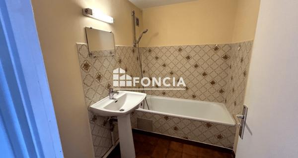 À vendre Studio 40 m² - Montélimar 26200