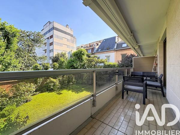 Appartement à vendre 4 pièces 76,8 m² Courbevoie