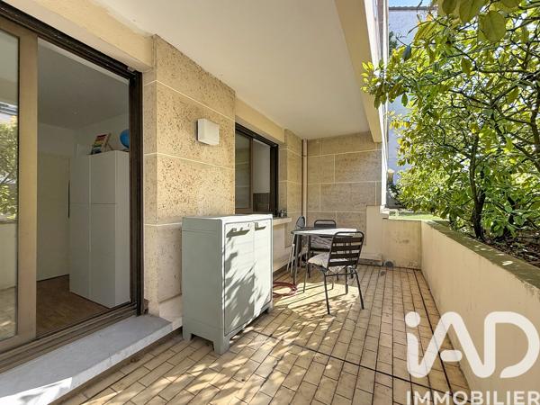 Appartement à vendre 4 pièces 76,8 m² Courbevoie