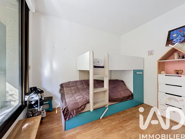 Appartement à vendre 4 pièces 76,8 m² Courbevoie