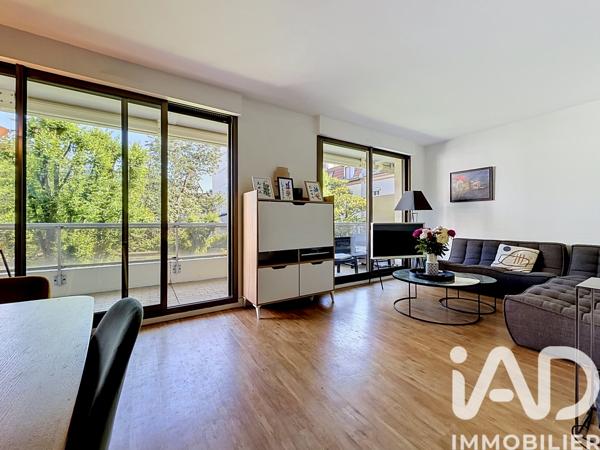 Appartement à vendre 4 pièces 76,8 m² Courbevoie