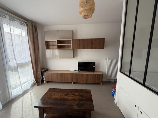 Studio neuf à Louviers meublé