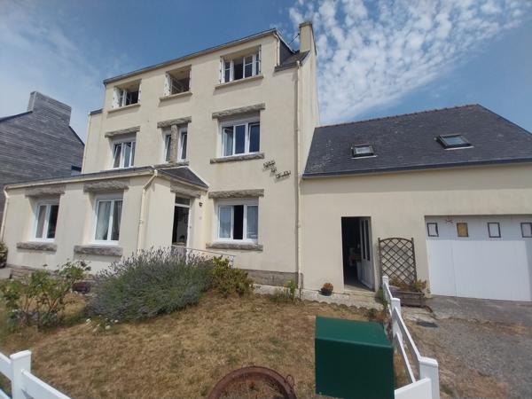 LESCONIL – Maison familiale au cœur du village, proche des plages, des commerces et du port Plobannalec-Lesconil (29740)