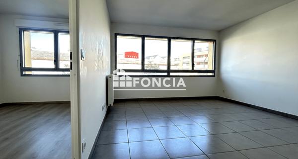 À vendre Studio 43 m² - Bordeaux 33300