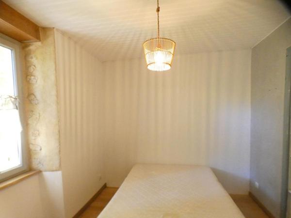 Grande maison à Montignac Lascaux avec parc et sa piscine couverte