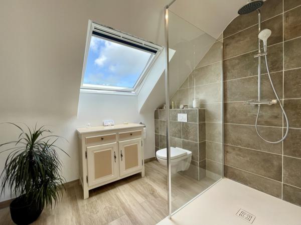 Exclusivité Agence – Guidel, Moderne & Lumineuse Contemporaine Avec Sa Véranda & Son Jardin Clos
