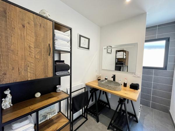 Exclusivité Agence – Guidel, Moderne & Lumineuse Contemporaine Avec Sa Véranda & Son Jardin Clos