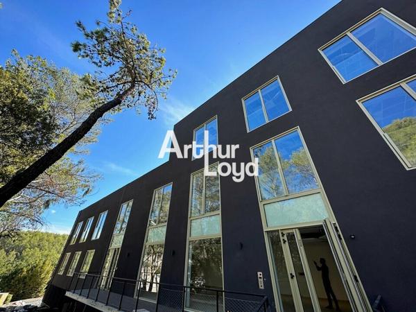 Bureaux neufs à louer à Sophia Antipolis avec parkings et terrasses végétalisées