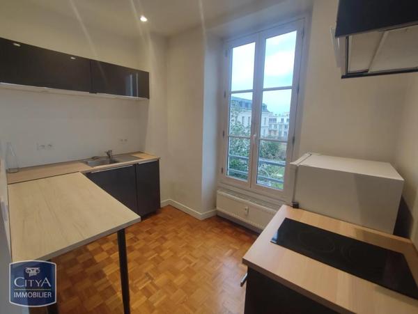Appartement à louer 2 pièces 54.9m²