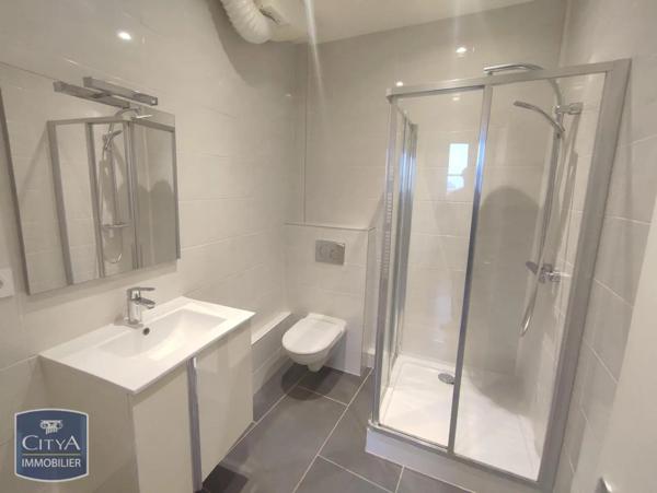 Appartement à louer 2 pièces 54.9m²