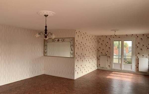 Vente Appartement P3 Garage et parking à rafraîchir Saint-amand-montrond   