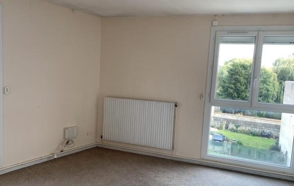 Vente Appartement P3 Garage et parking à rafraîchir Saint-amand-montrond   