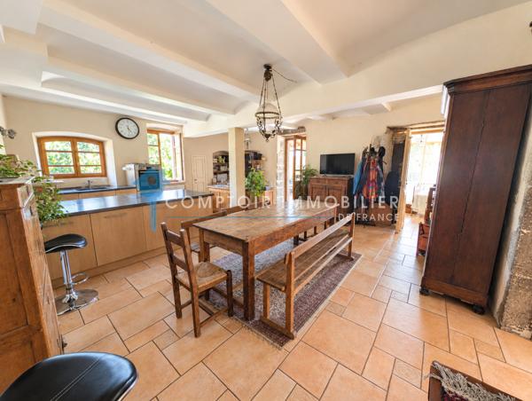 Propriete 26 pièce(s) 15 chambre(s) 530 m²