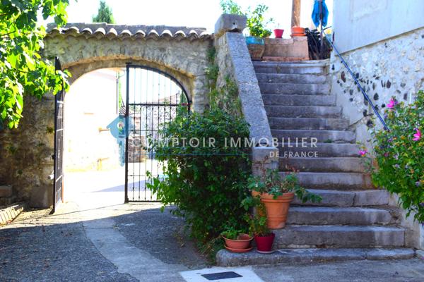 Propriete 26 pièce(s) 15 chambre(s) 530 m²