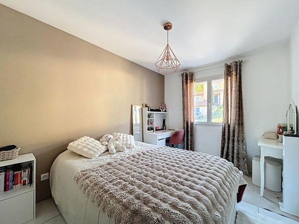 EXCLUSIVITE - MAISON DE 141 M² SUR 432 M² DE TERRAIN