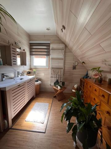 COUP DE COEUR MAISON RÉNOVÉE AVEC TERRAIN ARBORÉ À PORT-JÉRÔME-SUR-SEINE