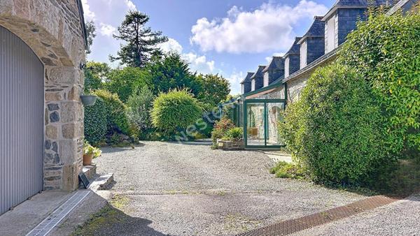 Deux longères à la campagne, à deux pas de Quimper, idéal pour une grande famille ou un projet de vie partagé