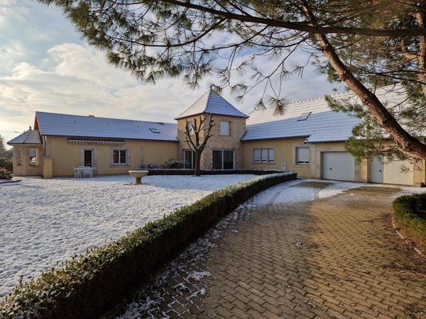 Grande Maison familiale en campagne avec piscine