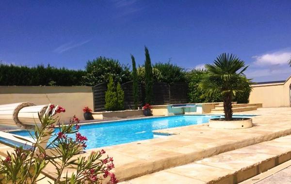 Grande Maison familiale en campagne avec piscine