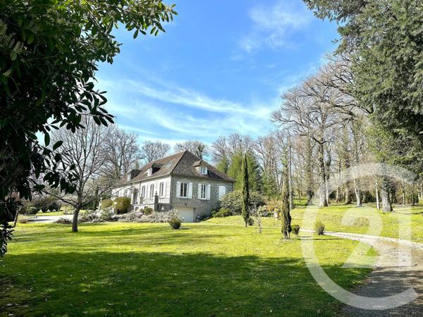 Maison à vendre  8 pièces - 296 m2 LA SOUTERRAINE - 23