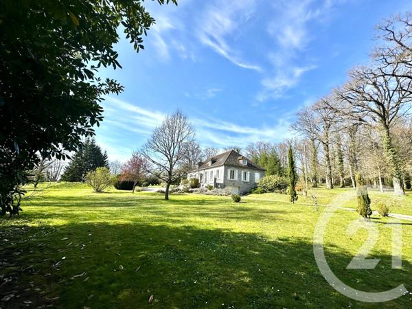 Maison à vendre  8 pièces - 296 m2 LA SOUTERRAINE - 23