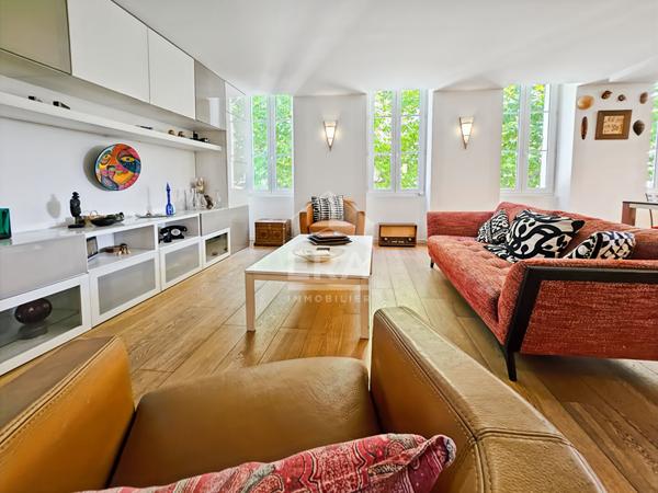 EXCLUSIVITE - SEPTÈMES-LES-VALLONS ? Haut de villa T5  d'environ 113m2