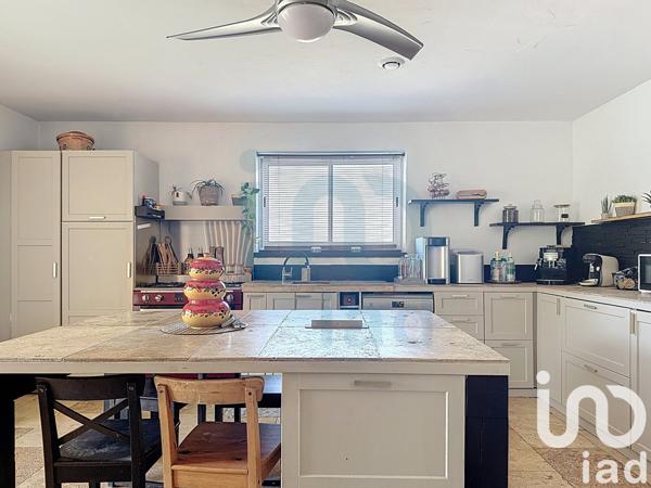 Maison à vendre 10 pièces 250 m² Eyragues