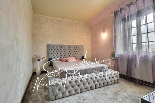 Maison en pierres avec jardin clos proche des commodités