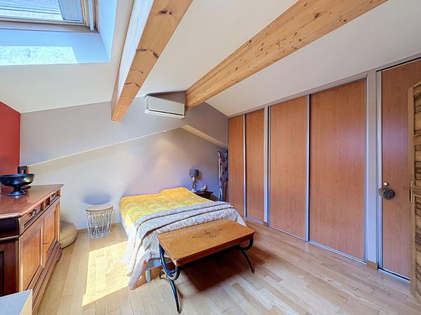À vendre en Exclusivité ? Rare à Plascassier, appartement duplex en dernier étage avec terrasse de 46 m², vue dégagée et double stationnement