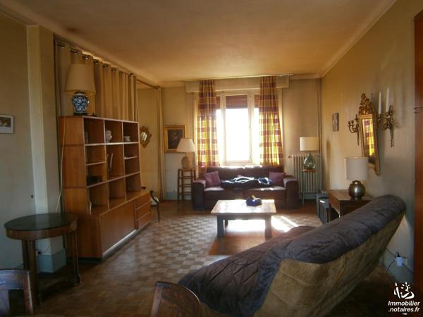 Issy les Moulineaux. Belle maison de ville de 200 m² avec jardin et garage