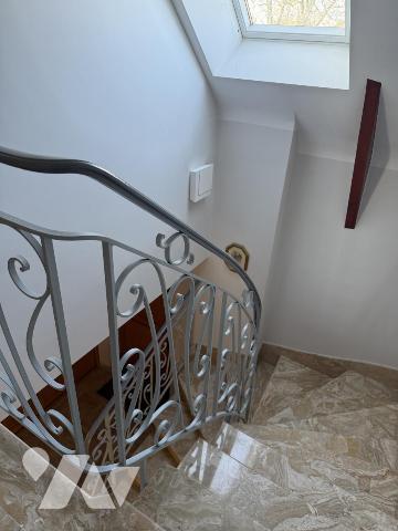 A VENDRE VIAGER OCCUPE LA TRINITE SUR MER MAISON 205 m2 + terrain divisible