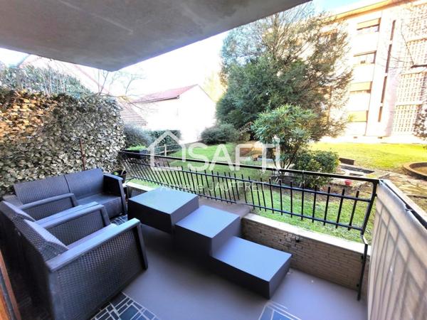 Cadre calme et verdoyant et proximité des écoles.