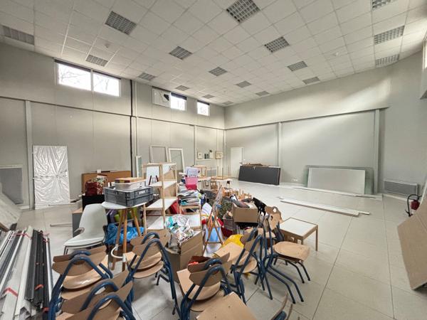 Bâtiment de bureaux indépendant à louer à Orvault avec parking sécurisé