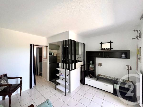 Appartement F2 à vendre  2 pièces - 25 m2 LA LONDE LES MAURES - 83