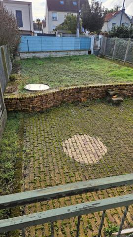 Maison et dépendance