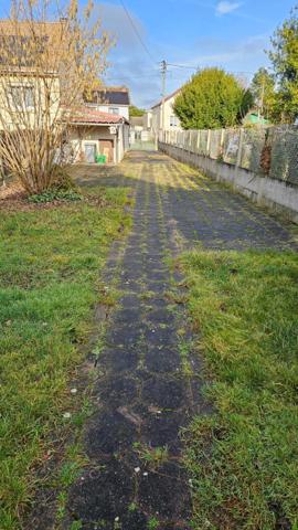 Maison et dépendance