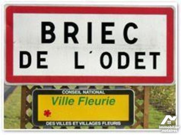BRIEC, BOURG, Proche de toutes les commodités terrain constructible de 327m²