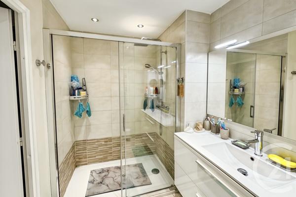 Appartement T3 à vendre  3 pièces - 83,36 m2 MARSEILLE - 13011