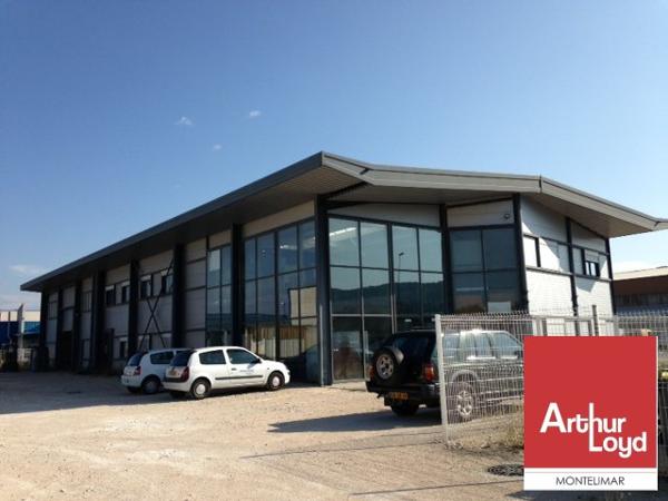 SAINT-PAUL-TROIS-CHÂTEAUX - A VENDRE BÂTIMENT INDÉPENDANT DE BUREAUX SUR DEUX NIVEAUX AVEC ATELIER