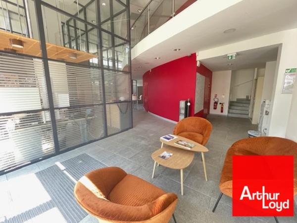 Bureaux à louer en rez-de-chaussée à Montpellier proche tramway et parkings