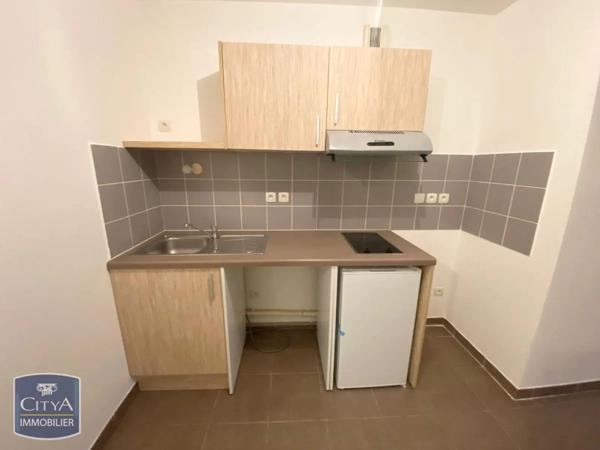 Appartement à louer 2 pièces 39.25m² La Seyne-sur-Mer (83500)