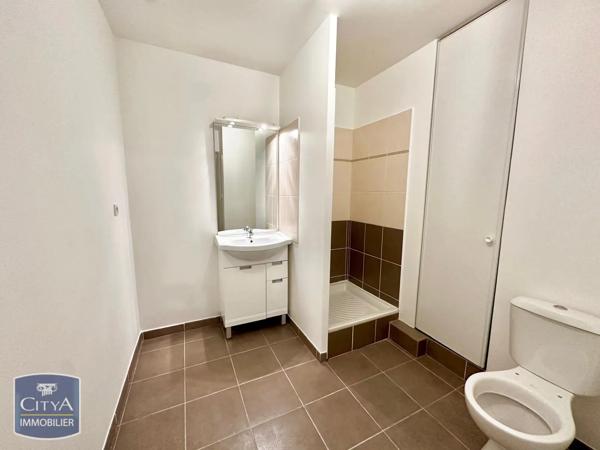Appartement à louer 2 pièces 39.25m² La Seyne-sur-Mer (83500)