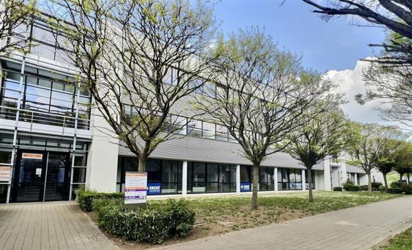 BUREAUX à LOUER de 256 m²