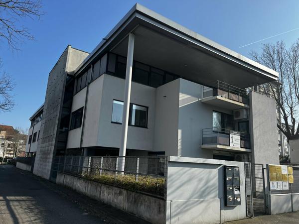 BUREAUX à VENDRE de 367 m²