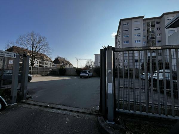 BUREAUX à VENDRE de 367 m²